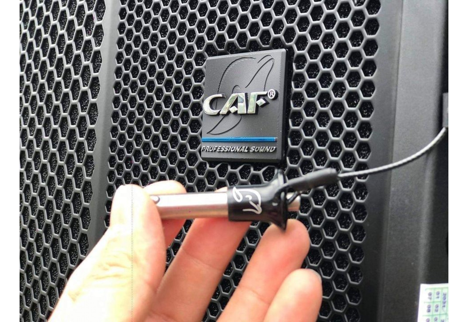 Loa karaoke CAF VF 10 sử dụng linh kiện chất lượng cao