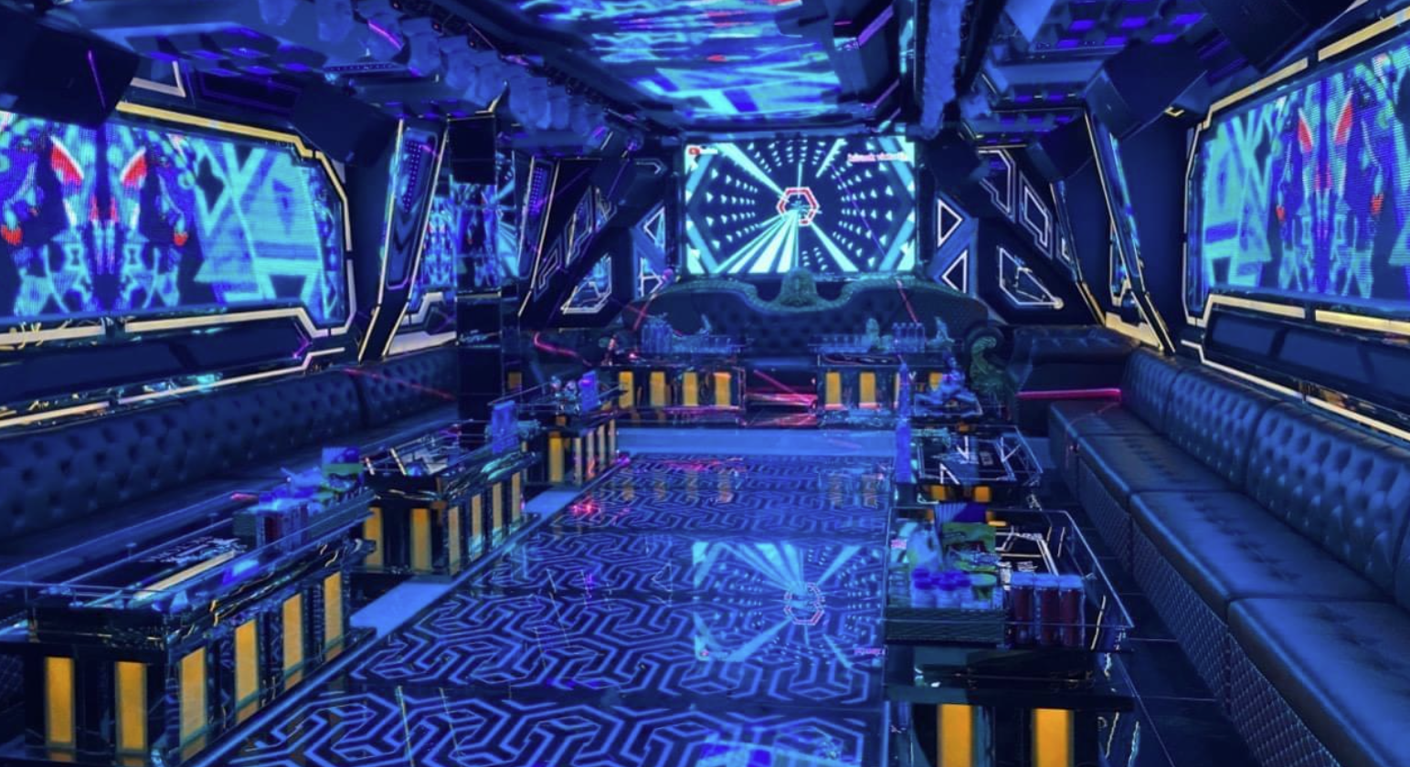 CAF LAB-12 là dòng loa karaoke cao cấp lắp đặt trong phòng karaoke kinh doanh
